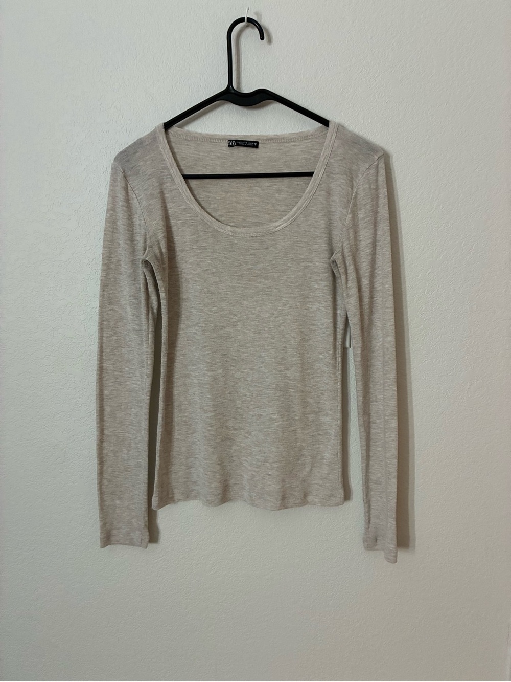 Zara Scoop Neck Long Sleeve Tee Size S